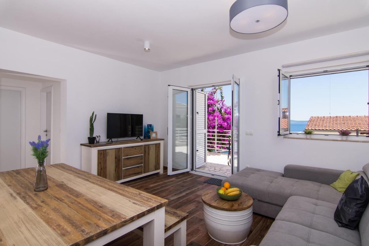 Apartments Lumini โตรกีร์ ภายนอก รูปภาพ